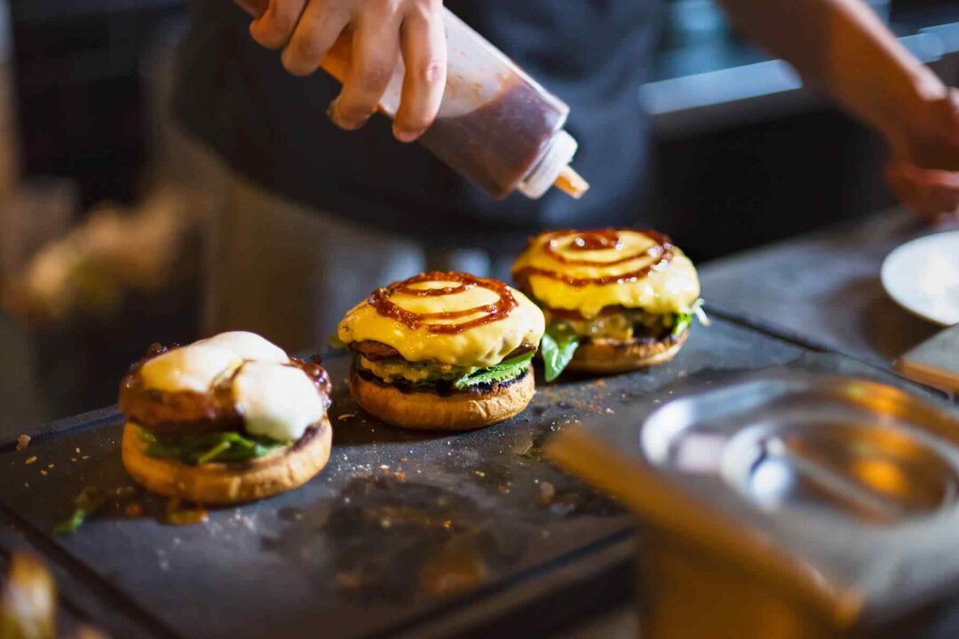 Discount 3-Topping Large Pizza at Eatsy